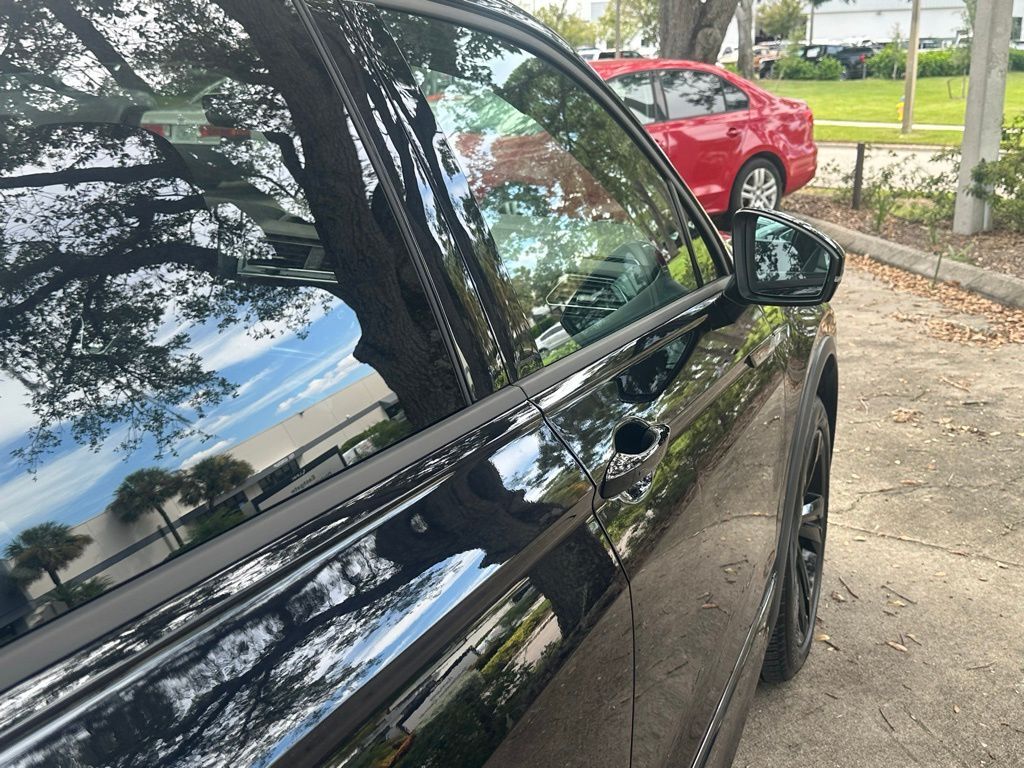 2024 Volkswagen Tiguan 2.0T SE R-Line Black Tampa FL