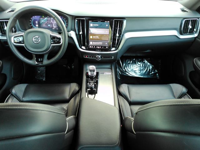 2024 Volvo S60 B5 Plus Black Edition 2024 Volvo S60 B5 Plus Black Edition