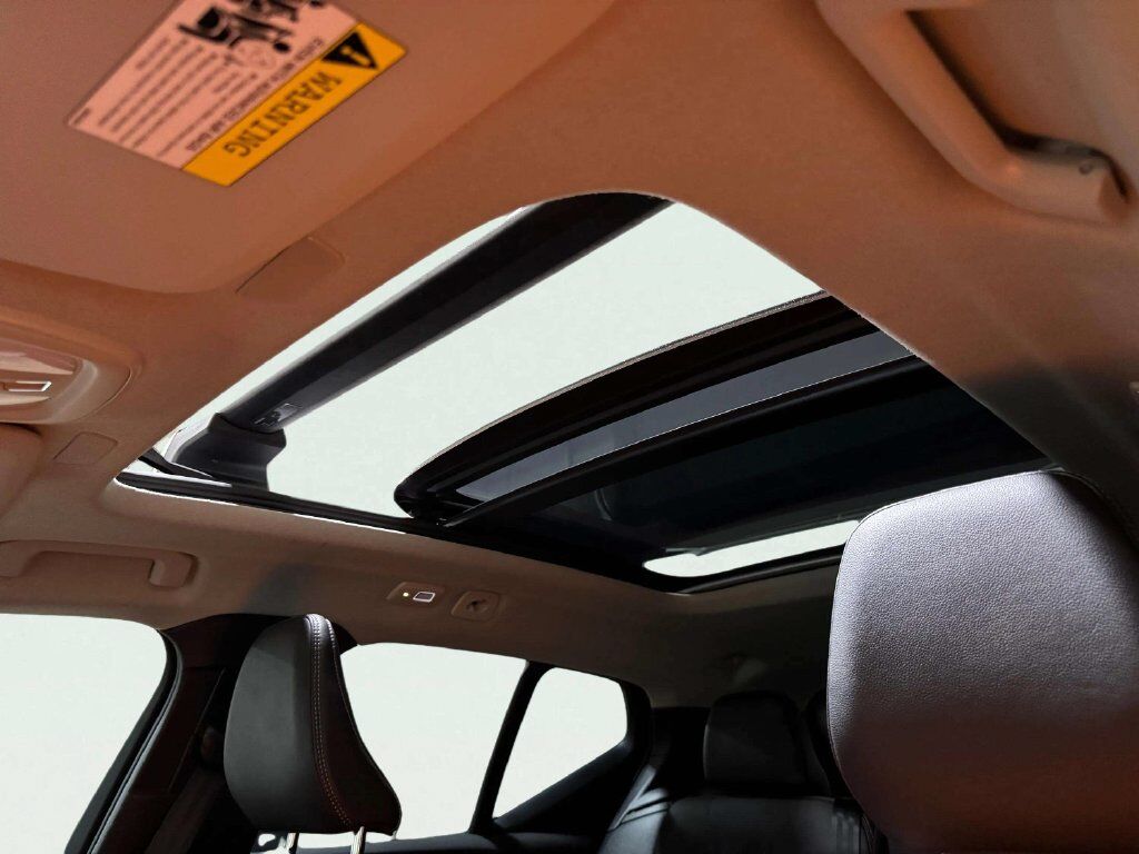 2024 Volvo XC40 B5 Plus Bright Theme w/Climate Pkg San Clemente CA
