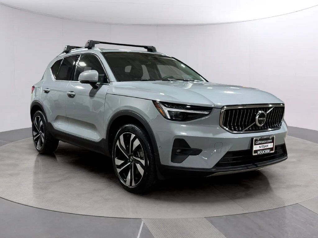 2024 Volvo XC40 B5 Plus Bright Theme w/Climate Pkg San Clemente CA