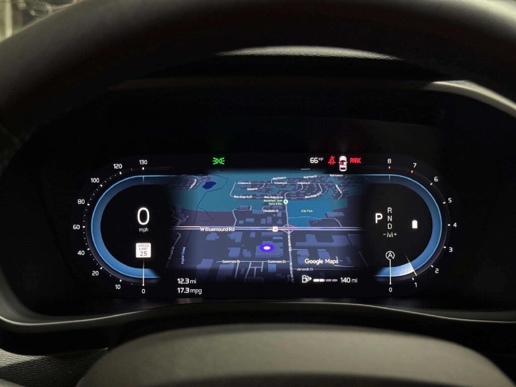 2024 Volvo XC40 B5 Plus Bright Theme w/Climate Pkg San Clemente CA