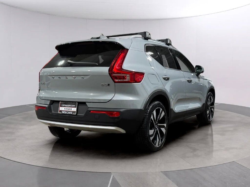 2024 Volvo XC40 B5 Plus Bright Theme w/Climate Pkg San Clemente CA
