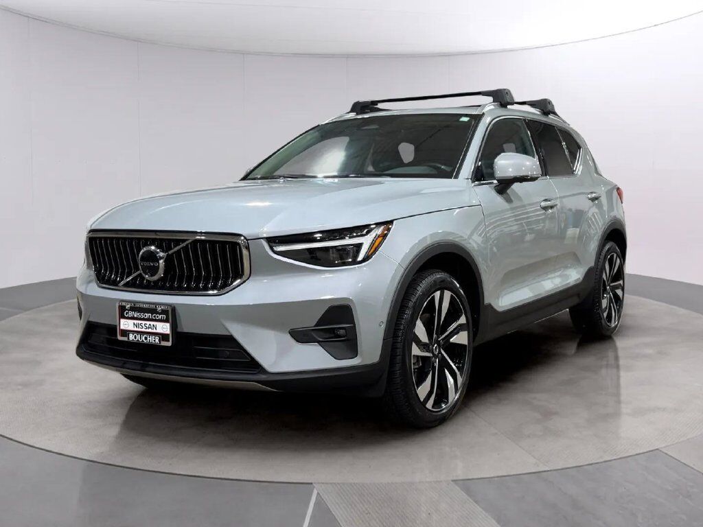 2024 Volvo XC40 B5 Plus Bright Theme w/Climate Pkg San Clemente CA