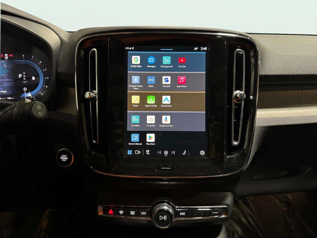 2024 Volvo XC40 B5 Plus Bright Theme w/Climate Pkg San Clemente CA