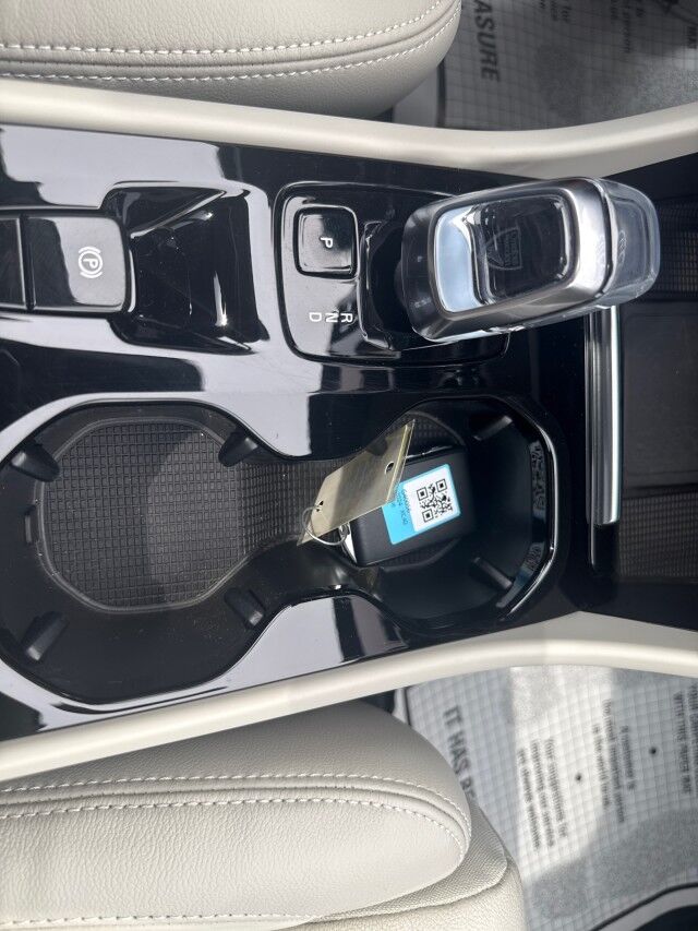 2024 Volvo XC40 Plus Bright Theme Springfield IL 2024 Volvo XC40 Plus Bright Theme Springfield IL