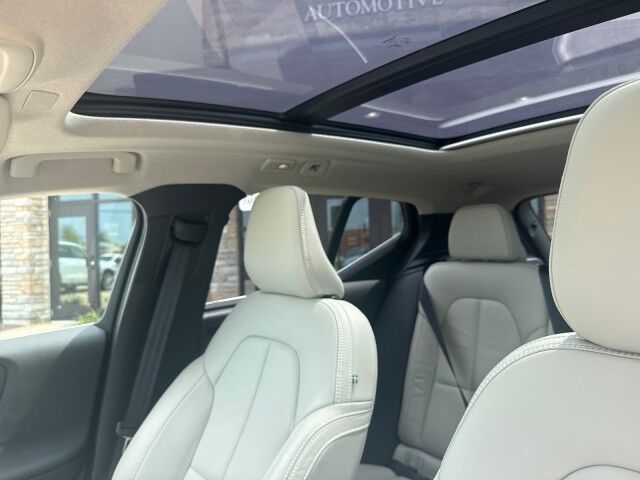 2024 Volvo XC40 Plus Bright Theme Springfield IL 2024 Volvo XC40 Plus Bright Theme Springfield IL