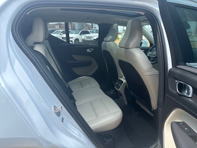 2024 Volvo XC40 Plus Bright Theme Springfield IL 2024 Volvo XC40 Plus Bright Theme Springfield IL