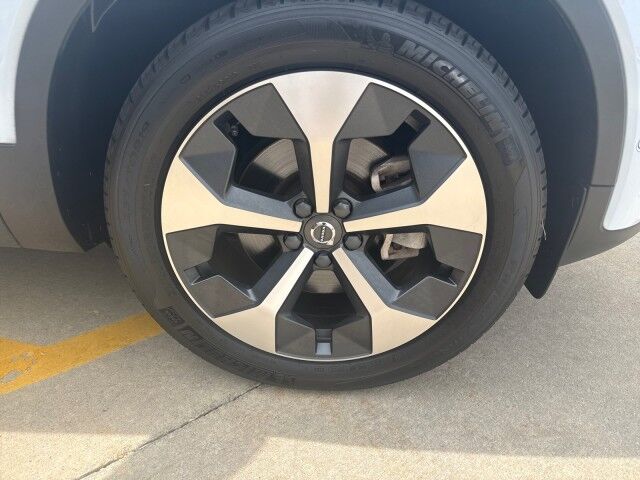 2024 Volvo XC40 Plus Bright Theme Springfield IL 2024 Volvo XC40 Plus Bright Theme Springfield IL