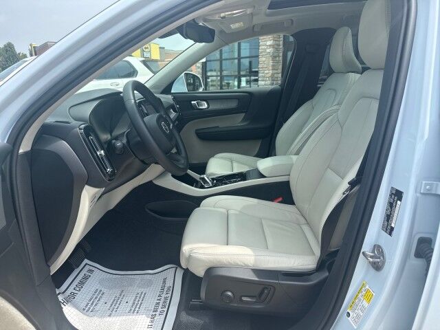 2024 Volvo XC40 Plus Bright Theme Springfield IL 2024 Volvo XC40 Plus Bright Theme Springfield IL