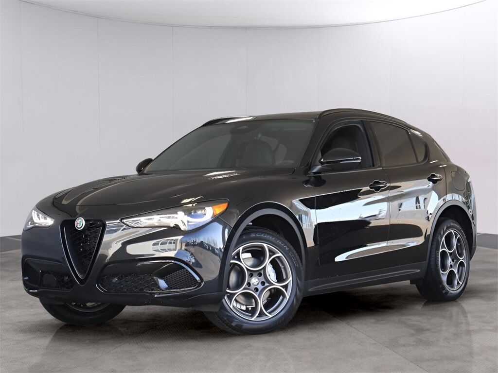 2025 Alfa Romeo Stelvio