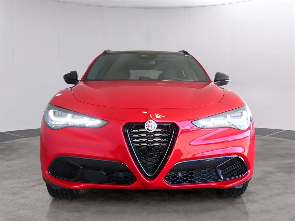 2025 Alfa Romeo Stelvio