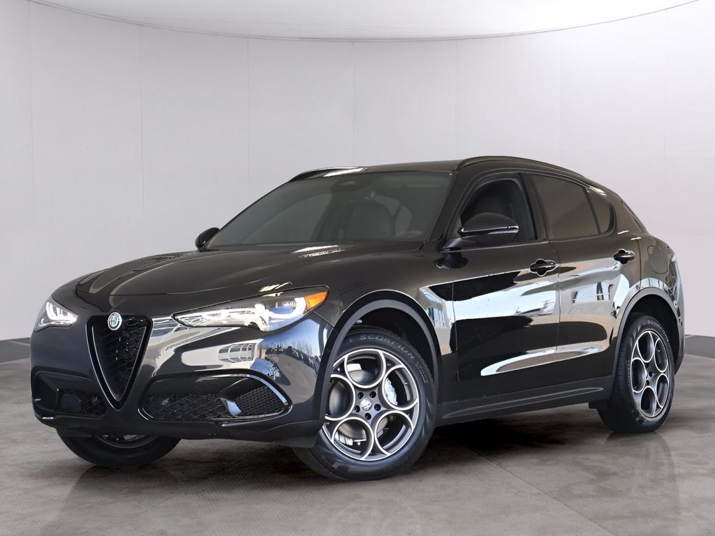 2025 Alfa Romeo Stelvio
