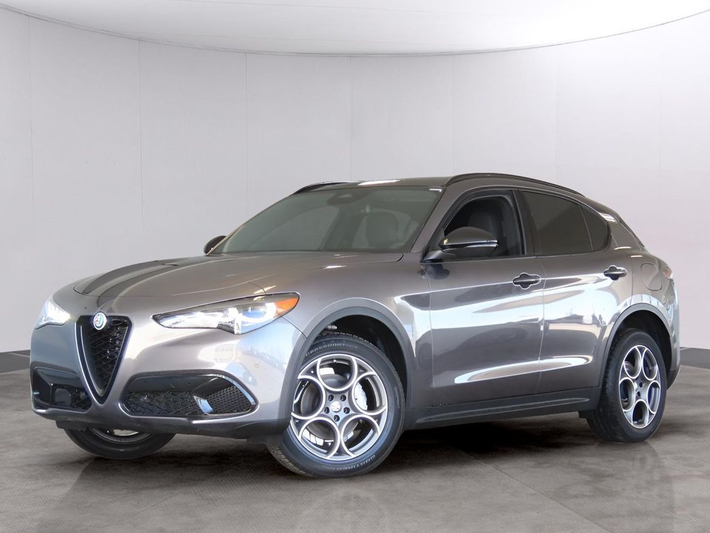2025 Alfa Romeo Stelvio