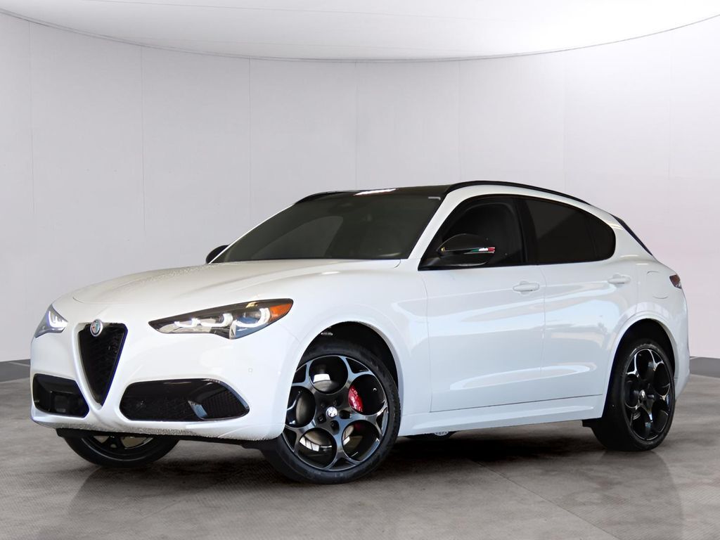 2025 Alfa Romeo Stelvio