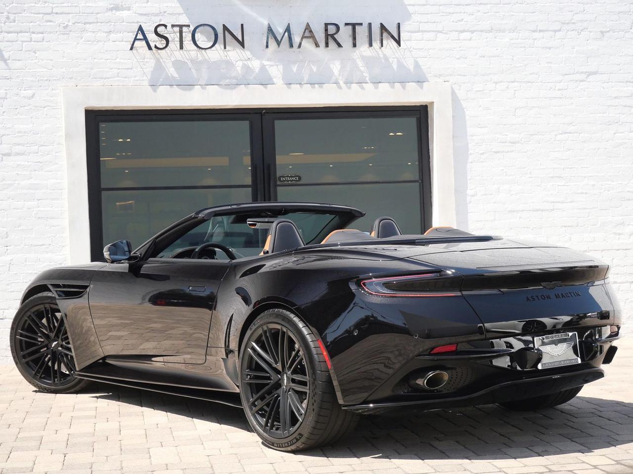 2025 Aston Martin DB12 Volante Volante