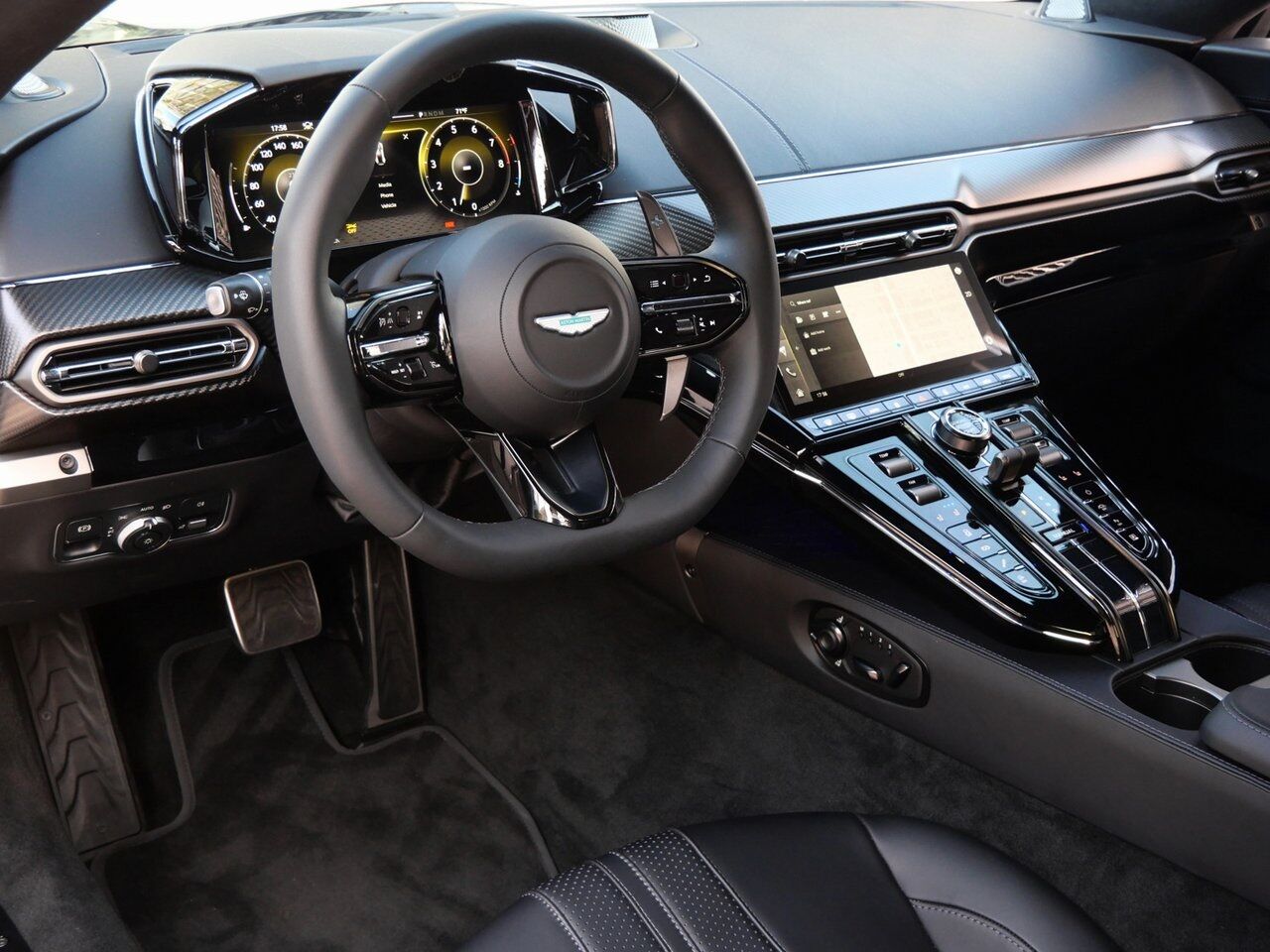 2025 Aston Martin Vantage Lawrence KS