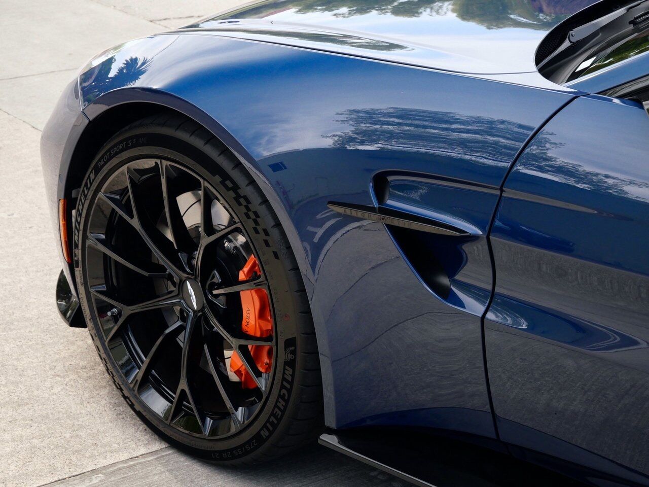2025 Aston Martin Vantage Lawrence KS