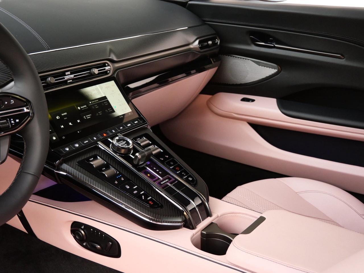 2025 Aston Martin Vantage Lawrence KS