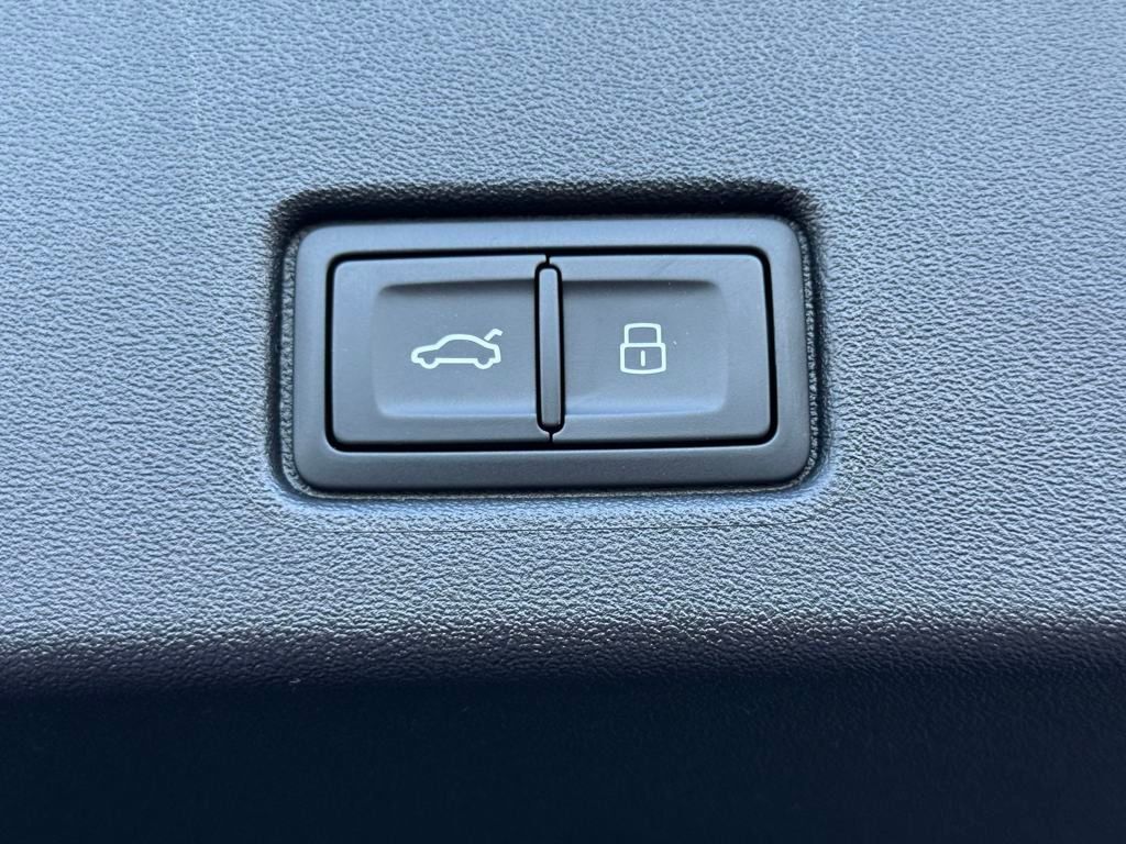 2025 Audi Q4 e-tron Premium Plus Lakeland FL