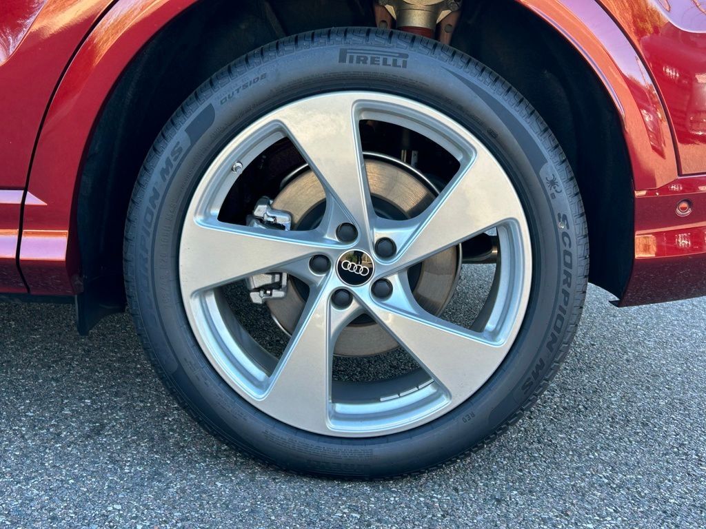 2025 Audi Q5 2.0T Prestige Lakeland FL