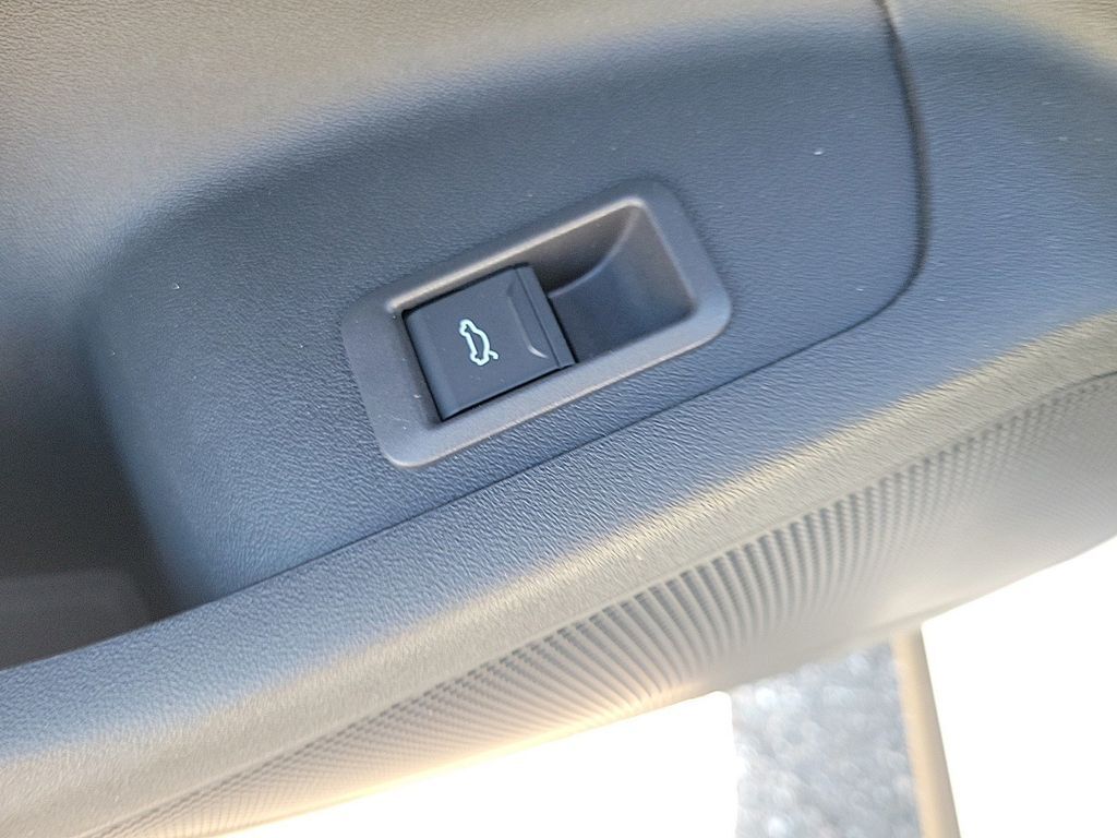 2025 Audi Q6 e-tron Premium Plus Lakeland FL