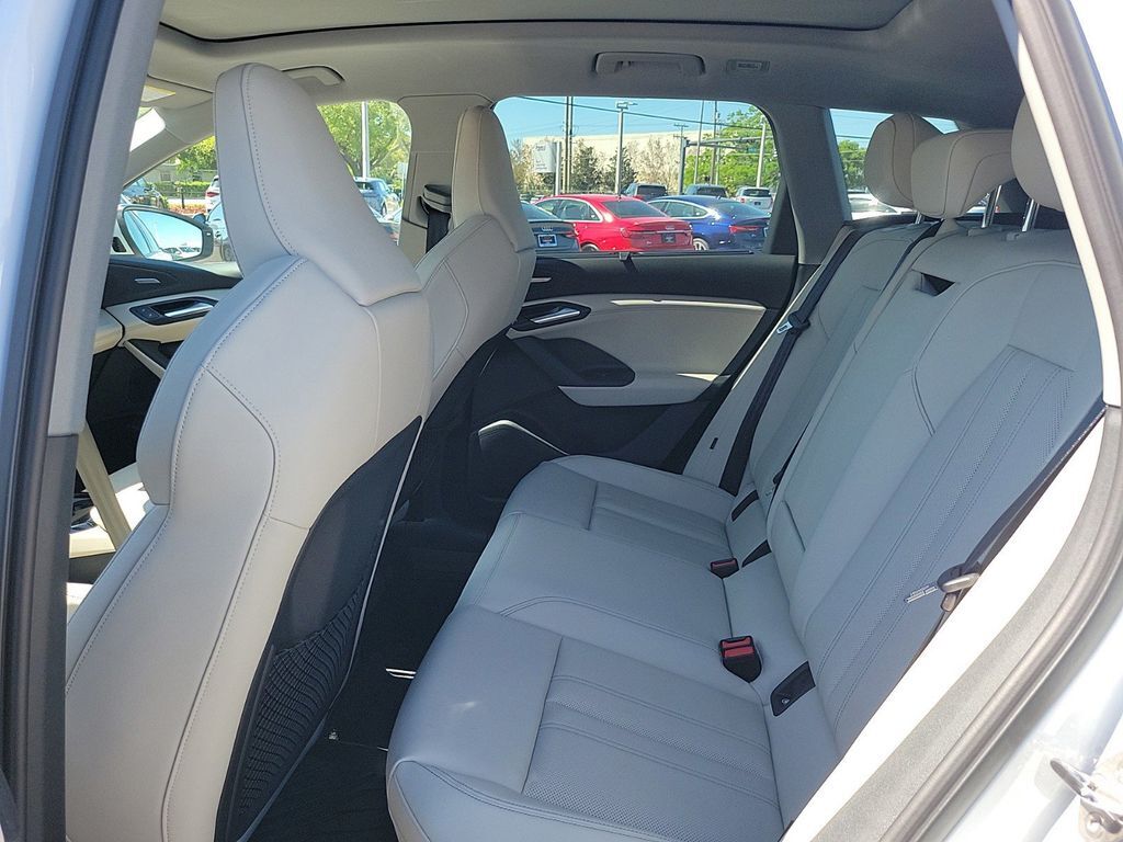 2025 Audi Q6 e-tron Premium Plus Lakeland FL