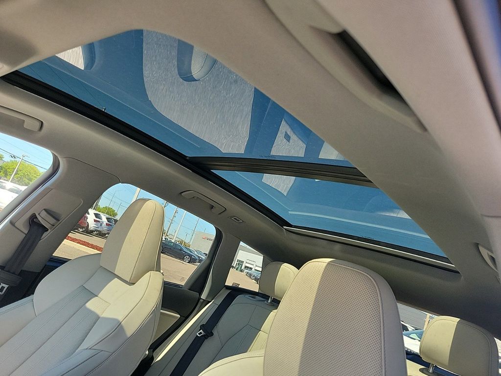 2025 Audi Q6 e-tron Premium Plus Lakeland FL