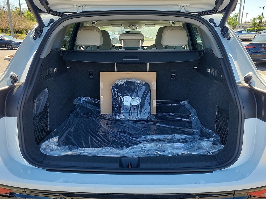 2025 Audi Q6 e-tron Premium Plus Lakeland FL