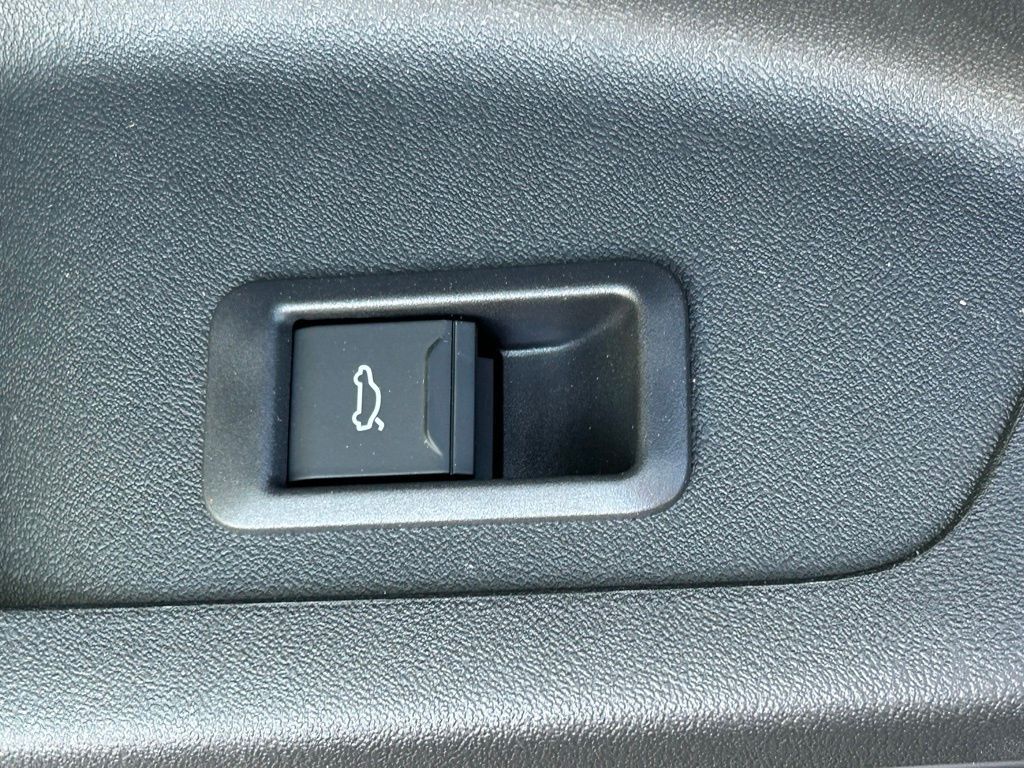2025 Audi Q6 e-tron Premium Plus Lakeland FL