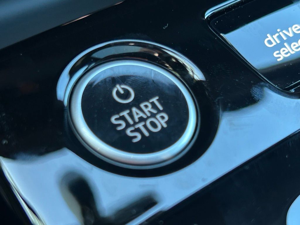2025 Audi Q6 e-tron Premium Plus Lakeland FL