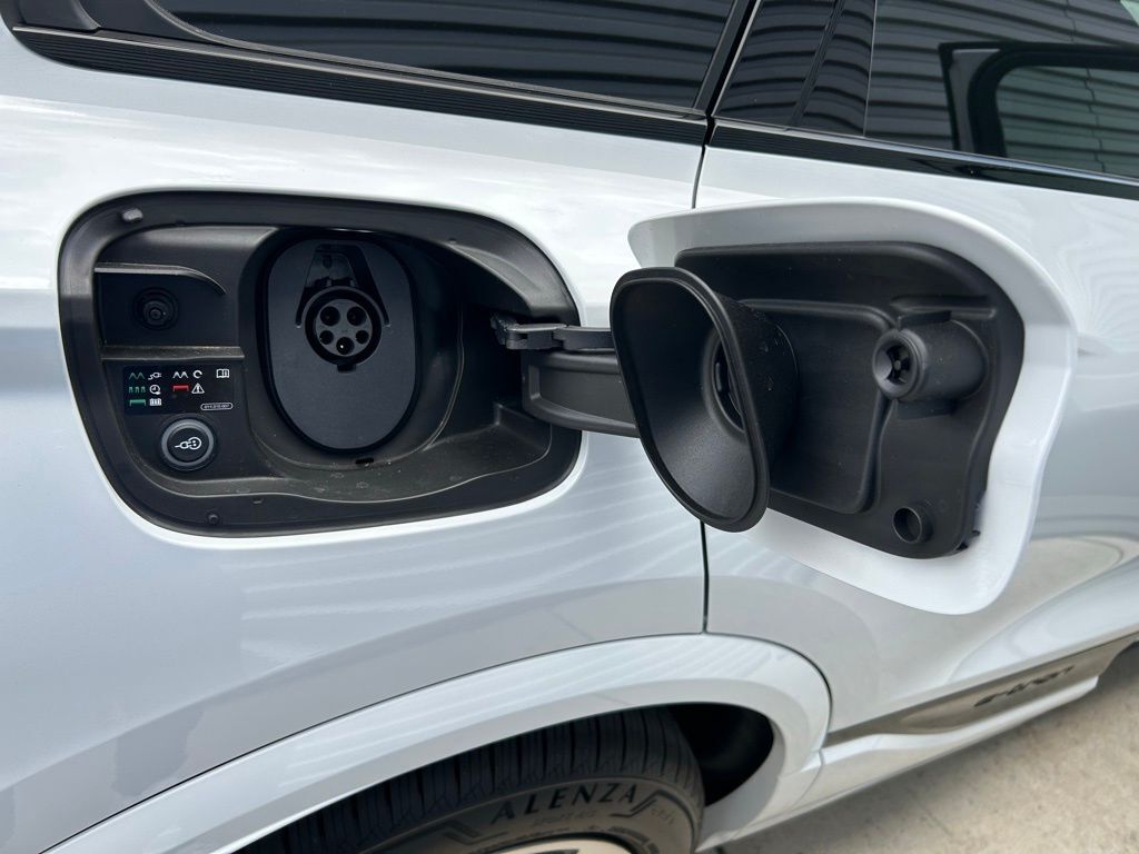 2025 Audi Q6 e-tron Premium Plus Lakeland FL