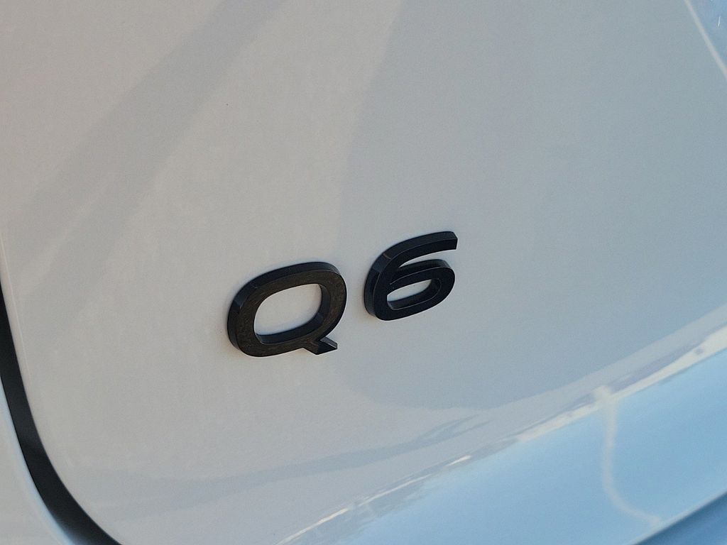 2025 Audi Q6 e-tron Premium Plus Lakeland FL