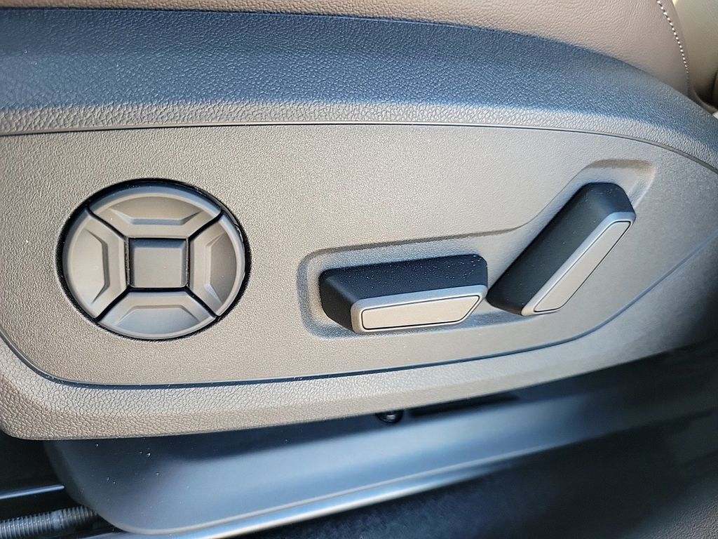 2025 Audi Q6 e-tron Premium Plus Lakeland FL