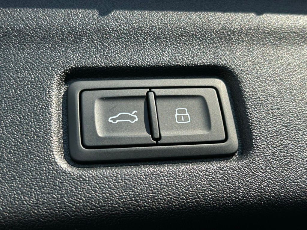 2025 Audi Q6 e-tron Premium Plus Lakeland FL