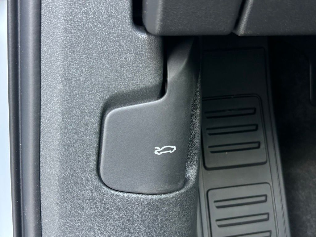 2025 Audi Q6 e-tron Premium Plus Lakeland FL