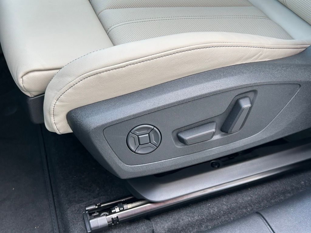 2025 Audi Q6 e-tron Premium Plus Lakeland FL