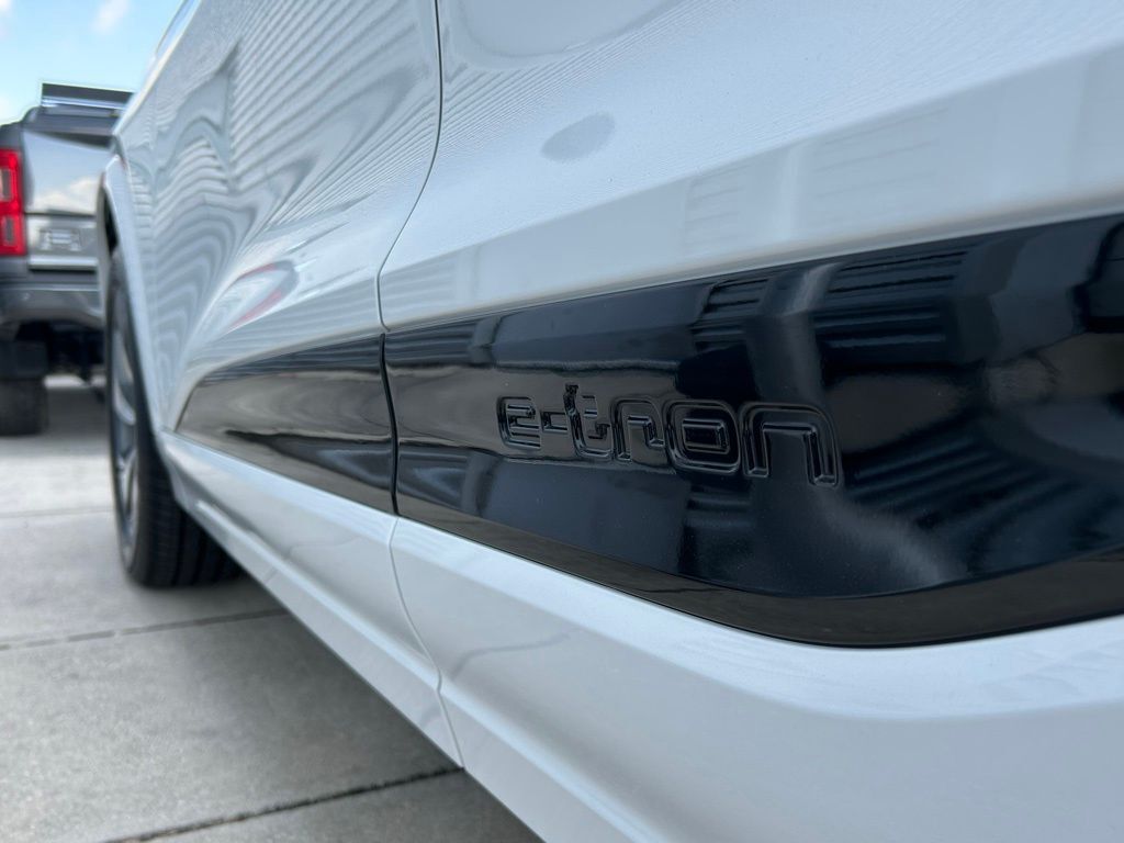 2025 Audi Q6 e-tron Premium Plus Lakeland FL