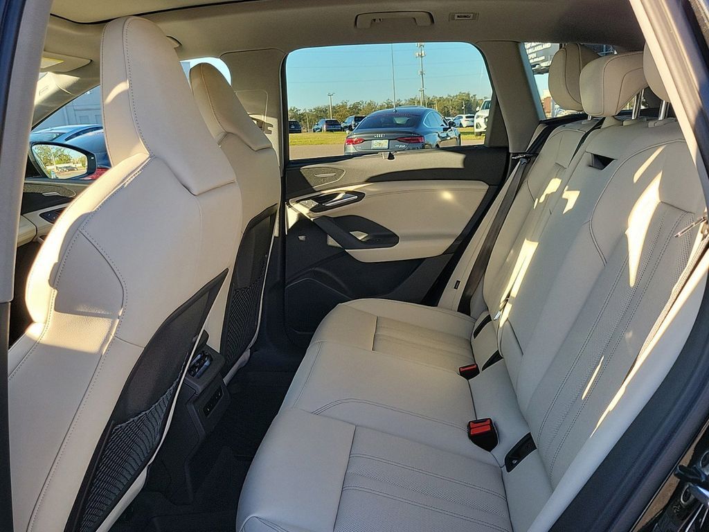 2025 Audi Q6 e-tron Premium Plus Lakeland FL