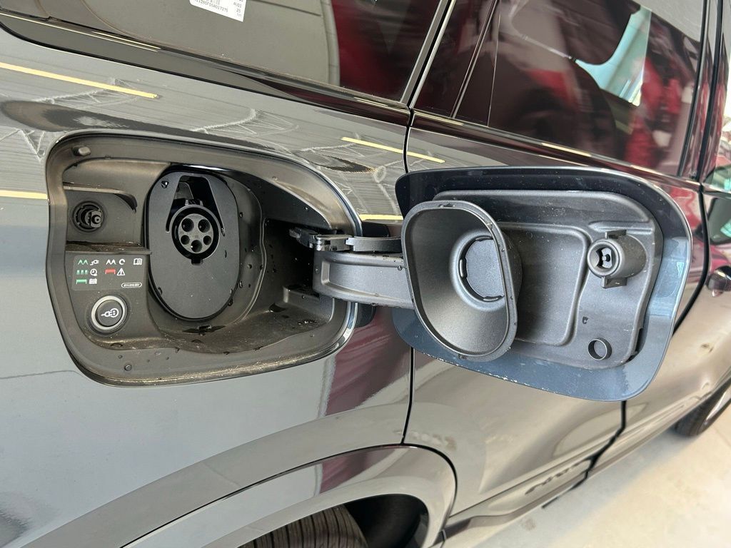 2025 Audi Q6 e-tron Premium Lakeland FL