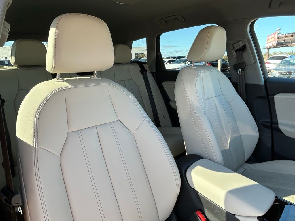 2025 Audi Q6 e-tron Premium Lakeland FL