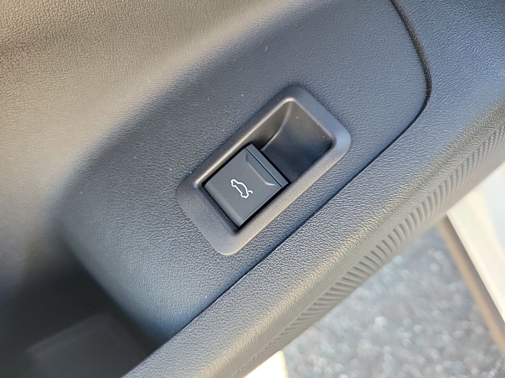 2025 Audi Q6 e-tron Premium Lakeland FL