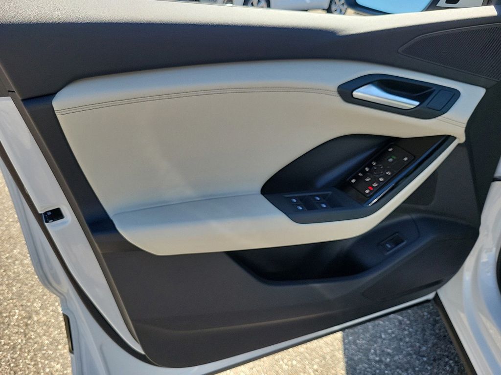 2025 Audi Q6 e-tron Premium Lakeland FL
