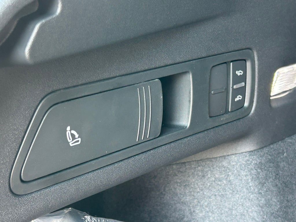 2025 Audi Q6 e-tron Prestige Lakeland FL