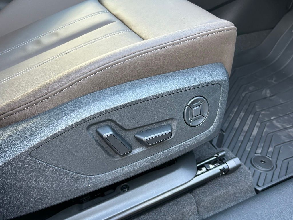 2025 Audi Q6 e-tron Prestige Lakeland FL