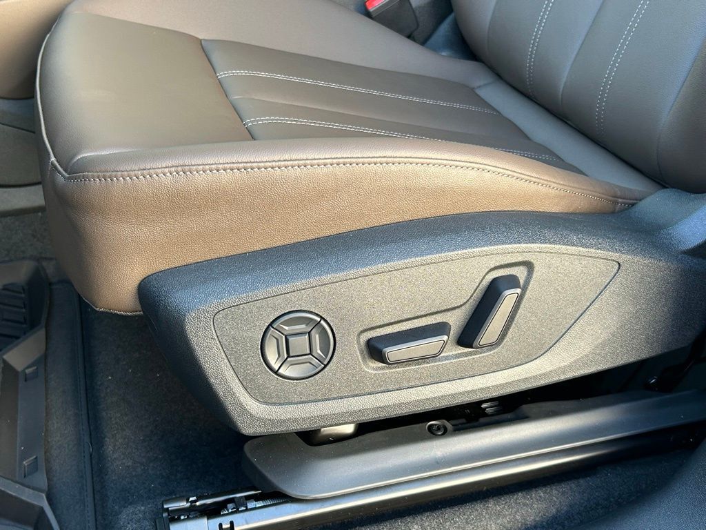 2025 Audi Q6 e-tron Prestige Lakeland FL
