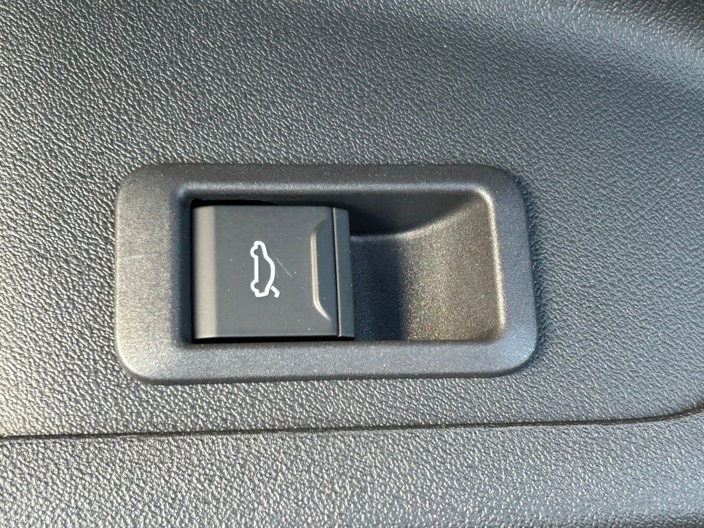 2025 Audi Q6 e-tron Prestige Lakeland FL