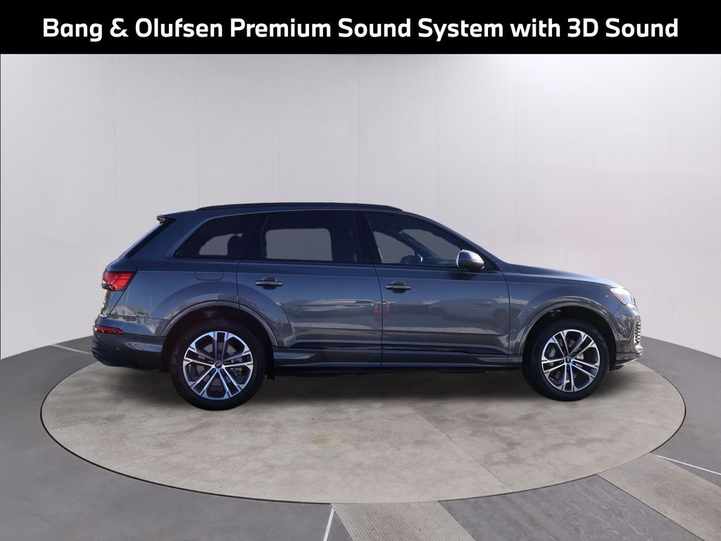 2025 Audi Q7 45 Premium Plus