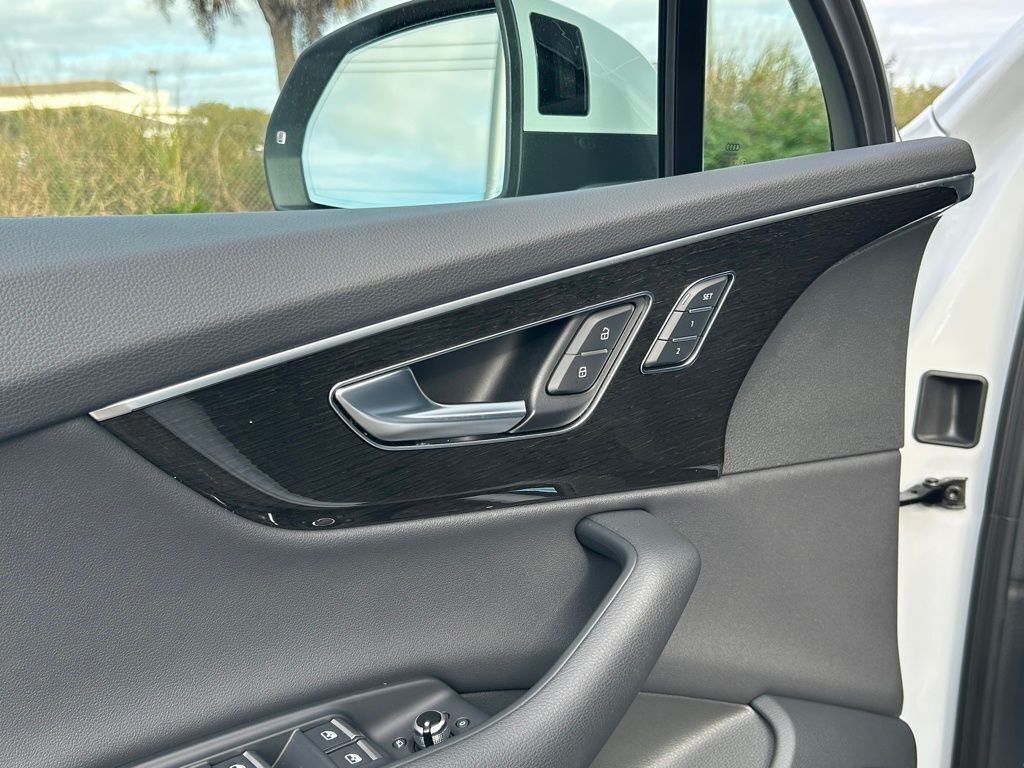 2025 Audi Q7 45 Premium Lakeland FL