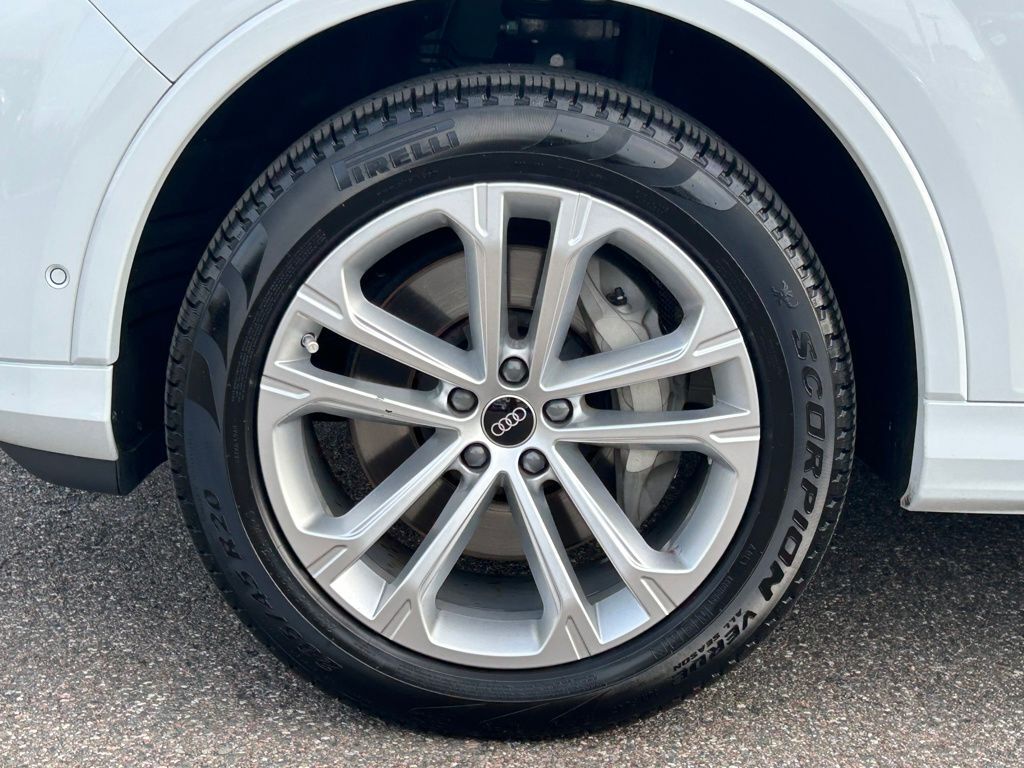 2025 Audi Q7 45 Premium Lakeland FL