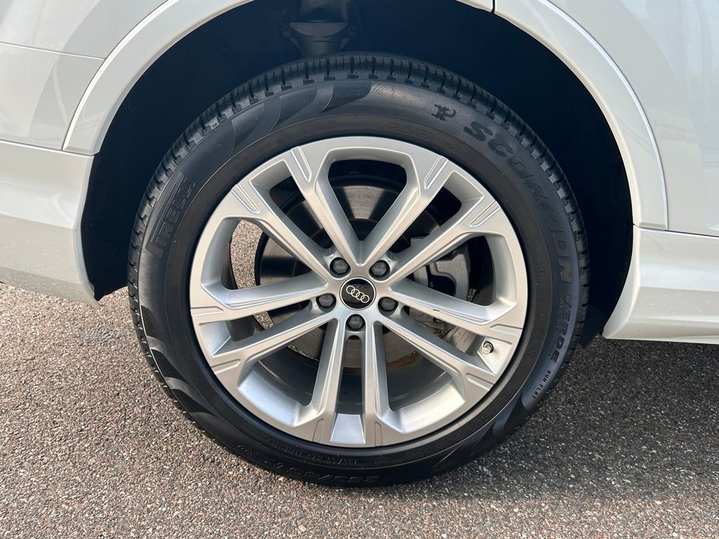 2025 Audi Q7 45 Premium Lakeland FL
